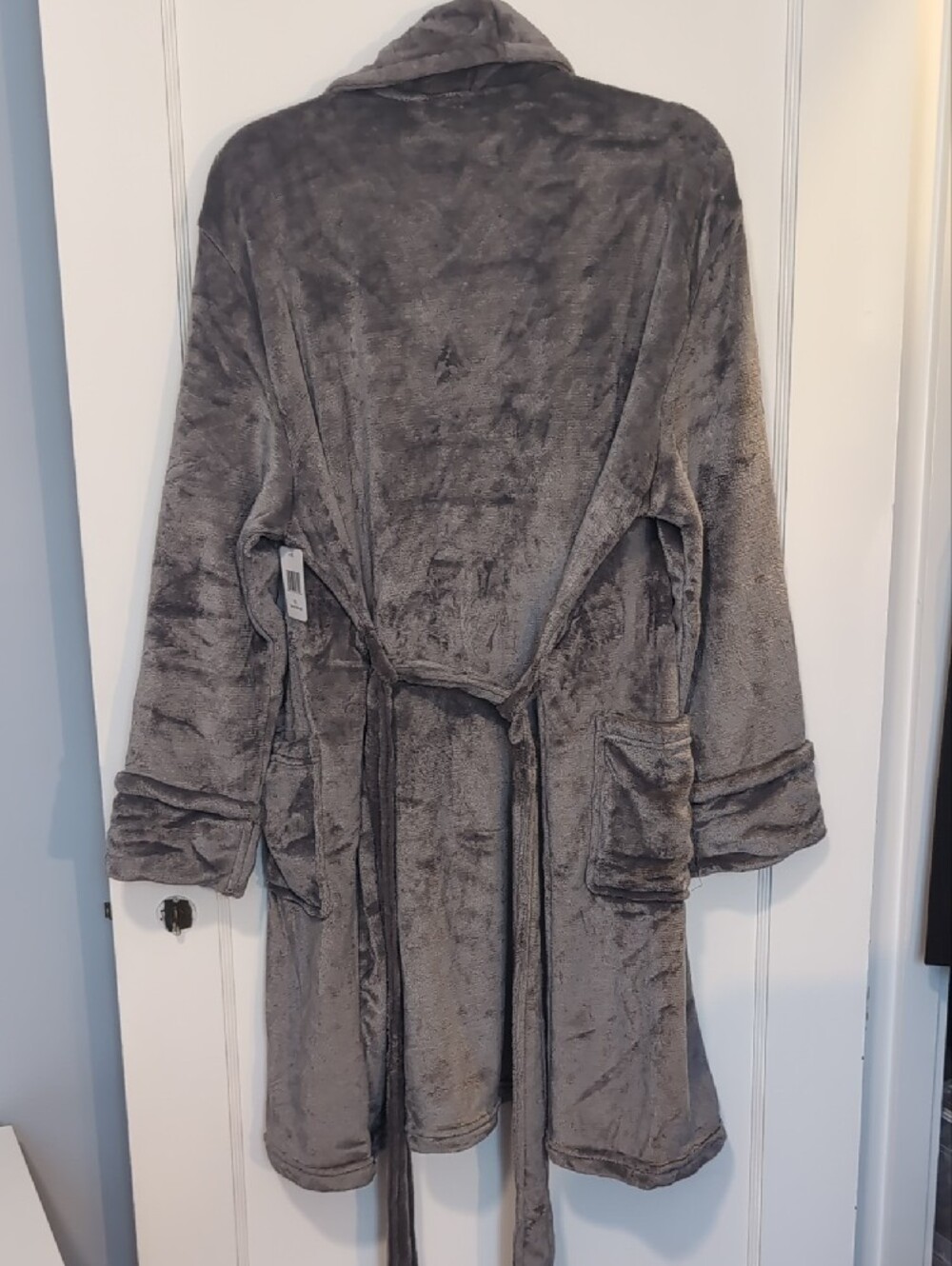 🆕 Grey Plush Robe - Picture 3 of 4